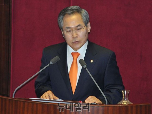 ▲ 새정치민주연합 우윤근 원내대표가 4일 국회 본회의장에서 교섭단체 대표연설을 하고 있다. ⓒ뉴데일리 이종현 기자