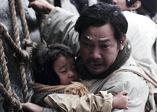 ▲ 지난해 12월 17일 개봉해 전 세대 관객들에게 웃음과 감동을 안겨준 영화 '국제시장'이 3일 누적 관객수 1,281만 7,247명을 동원했다.   ⓒ CJ엔터테인먼트