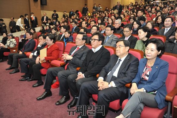 ▲ 4일 국회 의원회관 국제시장 특별상영회장이 관객들로 꽉 차있다. ⓒ뉴데일리 이종현 기자