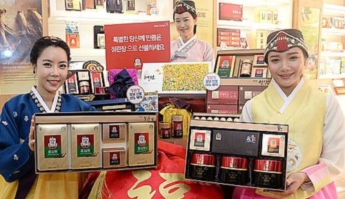 ▲ 엇비슷한 기능의 홍삼농축액의 가격차이가 최대 7배가 넘었다ⓒ한국인삼공사 홈피 캡처