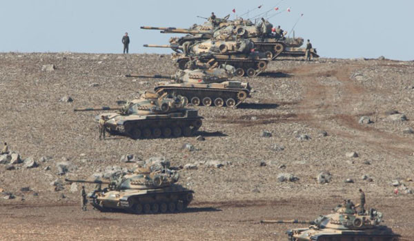 ▲ 테러조직 ISIS가 시리아, 이라크 일대를 휩쓸기 시작한 뒤 터키군은 국경지대에 이처럼 탱크를 배치했다. ⓒ폭스뉴스 보도화면 캡쳐