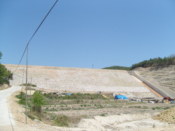 ▲ 경북도가 농업기반시설에 대한 정비에 나선다. 사진은 청하지구 다목적농촌용수개발사업 모습.ⓒ경북도 제공