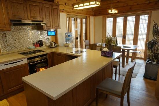 ▲ 은평한옥마을 시범주택 주방ⓒ뉴데일리경제