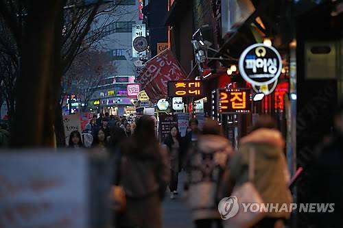 ▲ 가계소득이 찔끔 늘었지만 미래불안으로 지갑은 오히려 닫혔다 ⓒ