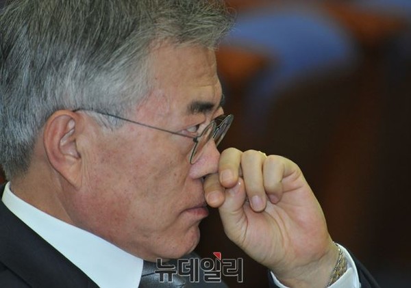 ▲ 호남총리론·여론조사 제안 등으로 기회를 위기로 바꿔놓은 새정치민주연합 문재인 대표. ⓒ뉴데일리 이종현 기자