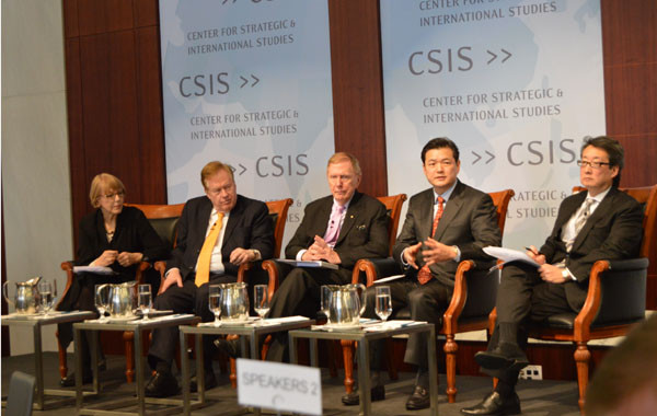 ▲ CSIS-연세대 주최 북한인권토론회에 참석한 소냐 비세르코 前유엔 북한인권 조사위원, 로버트 킹 美국무부 북한인권 특사, 마이클 커비 前 북한인권조사위원장, 이정훈 한국 인권 대사, 빅터 차 전략국제문제연구소 한국석좌(왼쪽부터) ⓒ조갑제닷컴 보도화면 캡쳐