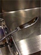 ▲ 가리비를 다듬기 위해 만든 전용 칼. ⓒ 이동송