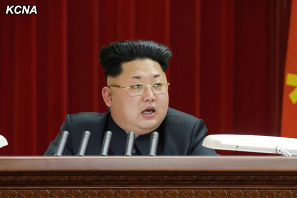 ▲ 美매체 VOX닷컴이 비웃은 김정은의 머리. 비현실적으로 보인다. ⓒ北선전매체 보도화면 캡쳐