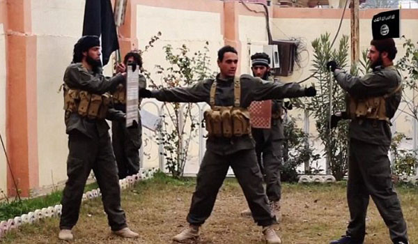 테러조직 ISIS가 '특수부대'라고 자랑하는 조직원들의 영상. 태극 1장을 시연해 화제가 됐다. ⓒISIS 선전영상 캡쳐