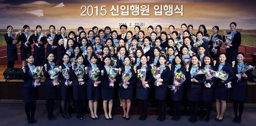 ▲ ⓒ뉴데일리본점 대강당에서 진행된 2015년 신입행원 입행식