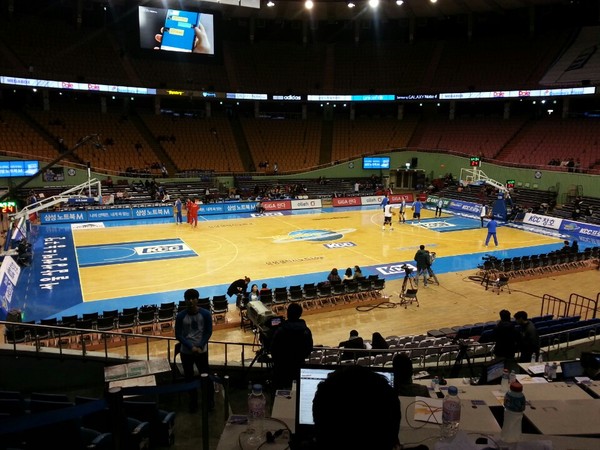 ▲ 잠실실내체육관 취재기자석에서 바라본 경기장 모습. ⓒ뉴데일리 윤진우기자