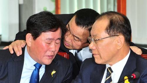▲ 이완구 총리와 최경환-황우여 부총리가 첫 3인회동을 갖고 견고한 팀워크를 강조했다 ⓒ뉴데일리 DB