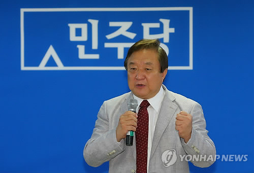 ▲ 새누리당 이재오 의원과 새정치민주연합 김한길·안철수 전 대표가 정대철 상임고문(사진)의 제안으로 구치소 재소자들을 대상으로 강연 봉사에 나선다. ⓒ 연합뉴스