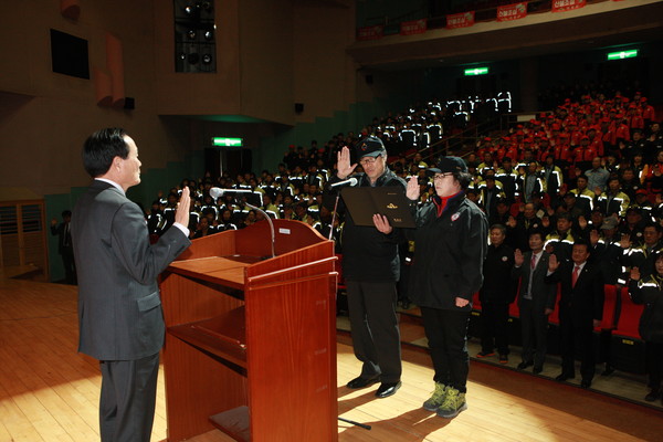 ▲ 의성군은 산불예방을 위해 산불방지 결의대회를 통해 산불장비 취급요령과 안전사고 예방 등에 대한 교육을 실시했다.ⓒ의성군 제공