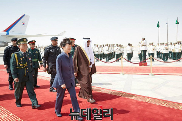 ▲ 중동 4개국 순방 중인 박근혜 대통령 ⓒ 뉴데일리
