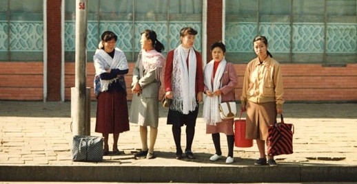 ▲ 북한여성은 아무리 추워도 치마를 입어야 한다. (자료사진)