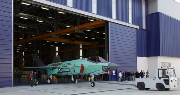 ▲ 이탈리아 카메리의 최종조립 생산공장 (FACO)에서 이탈리아의 첫 F-35A 라이트닝 II가 출고되고있다.ⓒ록히드마틴