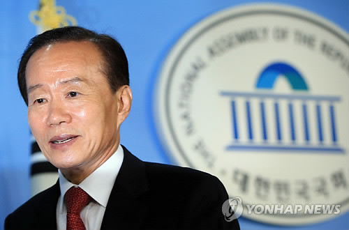 ▲ 이경재 전 방송통신위원장이 19일 국회에서 기자회견을 열어 재보궐선거 인천 서구강화군을 지역 출마를 선언했다.ⓒ뉴데일리