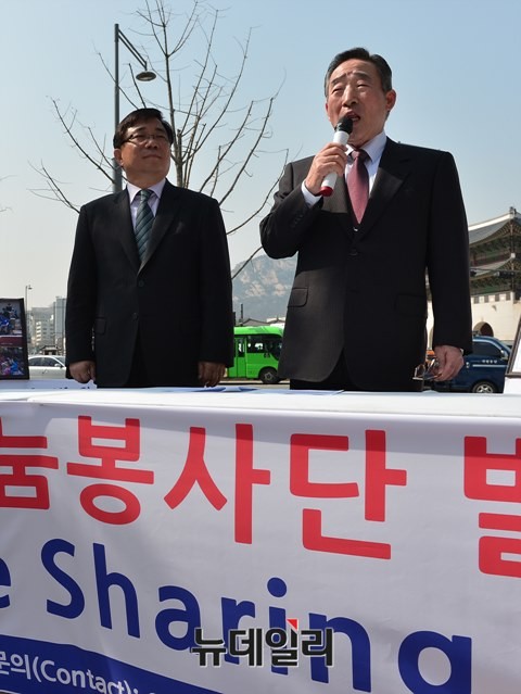 ▲ 월드피스자유연합 민경백 상임고문은 "그간 사진전을 통해 감사함을 전했는데, 이번 봉사단 발족으로 직접적으로 그들을 도울 수 있게 돼 기쁘다"고 밝혔다. ⓒ뉴데일리 정상윤 기자