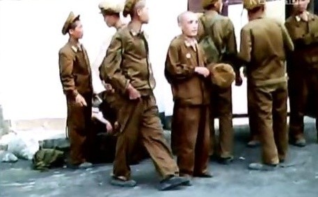 ▲ 영양실조에 시달리는 북한 병사들.