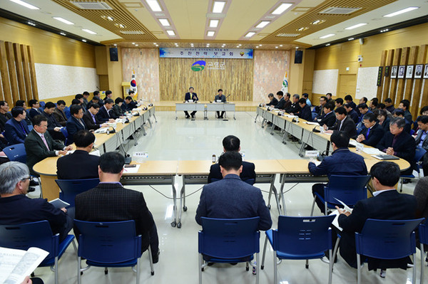 ▲ 고령군은 ‘2016년 국가지원예산 확보 위한 전략보고회를 개최했다.ⓒ고령군 제공