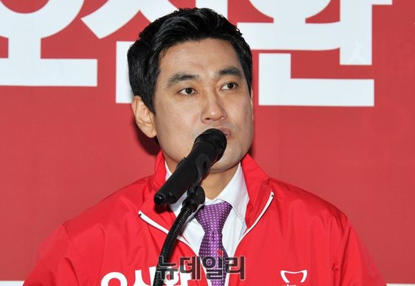 ▲ 새누리당 오신환 후보가 26일 자신의 선거사무소에서 열린 선거대책위 발대식에서 후보자 인사말을 하고 있다. ⓒ뉴데일리 이종현 기자