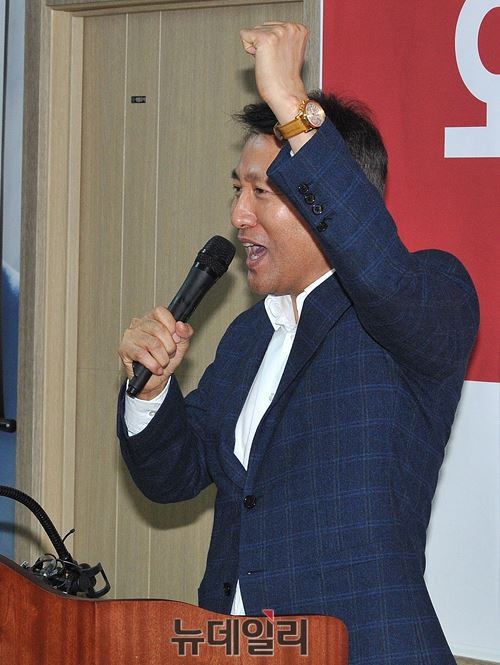 ▲ 오세훈 전 서울시장이 오신환 후보의 이름을 외치고 있다. ⓒ뉴데일리 이종현 기자