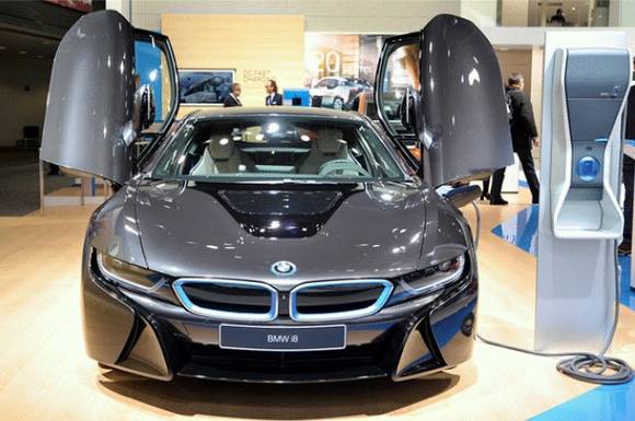 ▲ BMW의 대표 PHEV 모델 i8. ⓒ삼성SDI