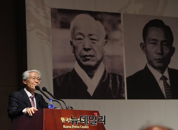 ▲ 지난 26일 서울 프레스센터에서 열린 해방 70주년-건국 67주년 기념 특별강연회에 나온 趙甲濟 조갑제닷컴 대표. ⓒ뉴데일리