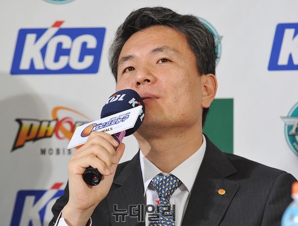 ▲ 원주 동부 프로미의 김영만 감독.ⓒ뉴데일리 이종현 사진기자