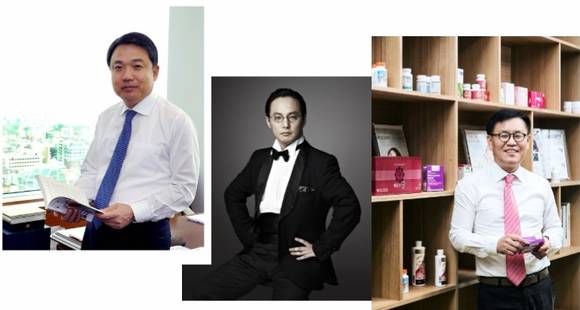 ▲ 왼쪽부터 정진행 사장, 가수 故신해철, 김재수 대표이사ⓒ서강대학교