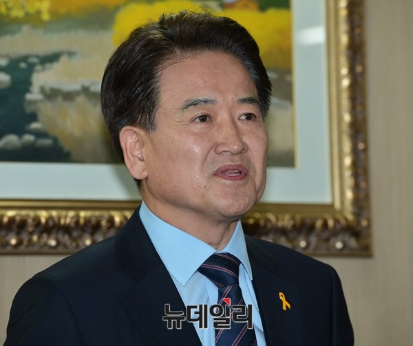 ▲ 국민모임 정동영 인재영입위원장이 지난 30일 4·29 보궐선거 관악을에 출마의사를 발표하고 있다. ⓒ뉴데일리 정상윤 기자