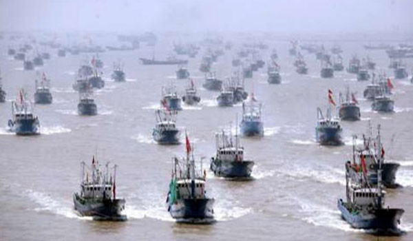 ▲ 중국 어선 선단(船團). 한국 어업은 중국이 접수했다. ⓒ뉴데일리 DB