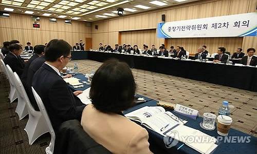 ▲ 장관들이 한국경제의 중장기전략 수립에 골몰하고 있다  ⓒ