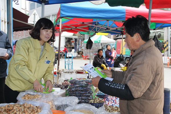 ▲ 예천군이 군민 생활 속 안전을 위협하는 요소를 제거하는 안전신문고를 실시하고 홍보에 나섰다.ⓒ예천군 제공