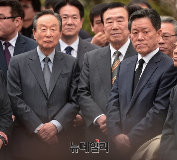 ▲ 4.29 광주 서구을에 출마한 천정배 후보가 지난 7일 광주시의회에서 기자회견을 열어 기자들의 질문에 답하고 있다.  ⓒ천정배 후보 블로그