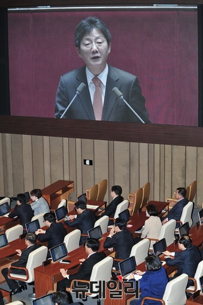 ▲ 8일 국회 본회의장에서 유승민 새누리당 원내대표가 교섭단체 대표 연설을 하고 있다. ⓒ 뉴데일리 이종현 기자