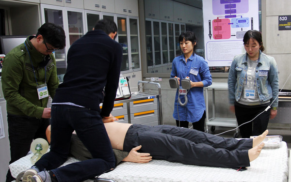 ▲ 대구보건대 임상시뮬레이션센터는 지난 10일 대구경북119구급대원 20명을 대상으로 제 16차 한국전문소생술(KALS-Provider) 교육을 실시했다.ⓒ대구보건대 제공