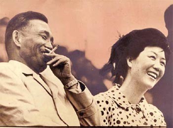 ▲ 故 박정희 전 대통령과 육영수 여사의 생전 모습.