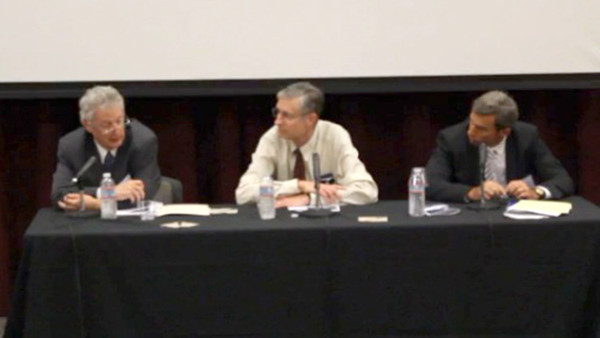 ▲ 린 터크, 브루스 베넷, 그리고 테리 맥카시(왼쪽부터)가 북한관련 강연에서 질문에 응답하고 있다. RFA PHOTO/ 유지승 제공