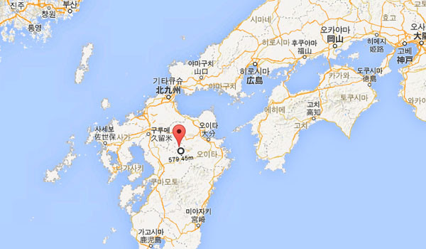 ▲ 한국인 관광객을 태운 버스가 규슈 구마모토현 미나미오구니초 지역 국도에서 가로수를 들이받았다. 사고가 난 미나미오구니초의 위치. ⓒ구글 어스 캡쳐