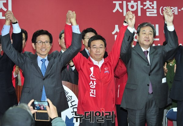 ▲ 새누리당 김무성 대표(오른쪽)와 경기 성남 중원에 출마한 신상진 후보.ⓒ뉴데일리 이종현 기자