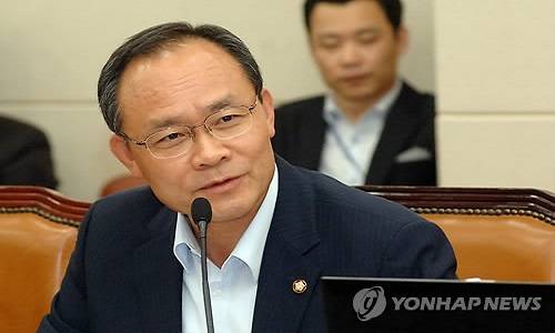 ▲ 대기업들의 공정위 조사방해를 질타하던 성완종 전 회장이 정작 자신은 증거인멸을 지시하는 이중적인 행태를 보였다ⓒ