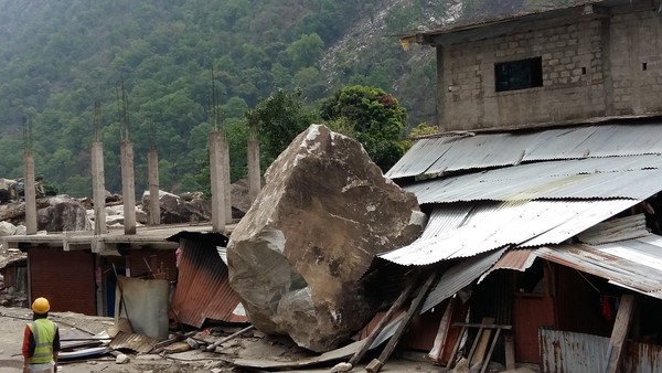 ▲ 네팔 7.9 규모의 지진현장