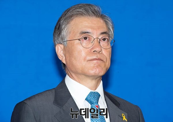 ▲ 새정치민주연합 문재인 대표가 30일 오전 국회에서 4·29 재보궐 패배와 관련해 입장을 밝히고 있다.ⓒ뉴데일리 이종현 기자