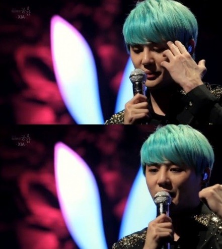 ▲ 김준수는 공연 도중 눈물을 흘렸다.사진. 스페이스 공감