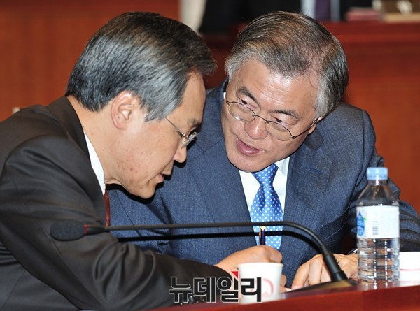 ▲ 새정치민주연합 문재인 대표와 우윤근 원내대표. ⓒ뉴데일리 이종현 기자