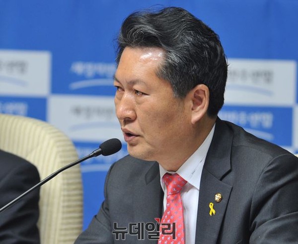 ▲ 새정치민주연합 주승용 최고위원을 향해 공갈 등 막말을 내뱉어 결국 그를 최고위원회의에서 축출하는 선봉장 역할을 맡은 자칭 당대포 정청래 최고위원. ⓒ뉴데일리 이종현 기자