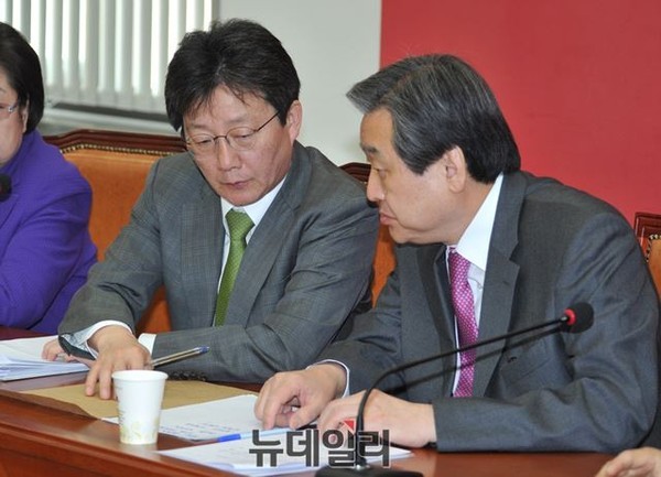 ▲ 새누리당 김무성 대표(오른쪽)와 유승민 원내대표.ⓒ뉴데일리DB