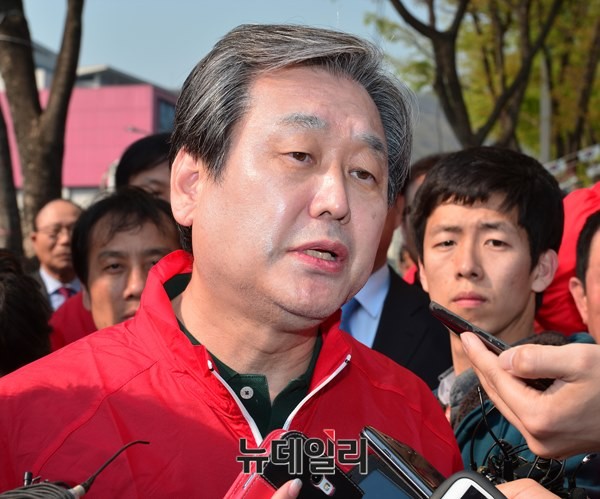 ▲ 새누리당 김무성 대표가 박근혜 대통령을 향해 연일 날 세우기를 계속 하고 있다. ⓒ뉴데일리 정상윤 기자